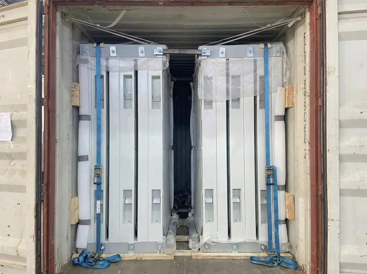 Imballaggio moduli in container ISO 40' HC